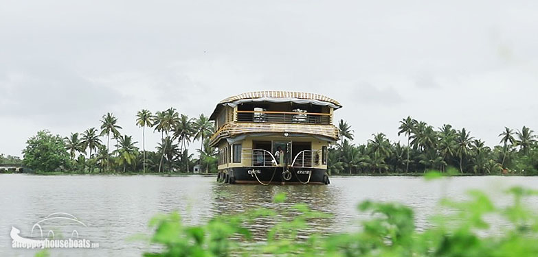 ten bedroom luxury kerala houseboats
