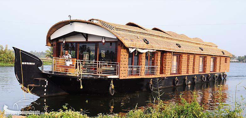 Three bedroowm luxury kerala house boats