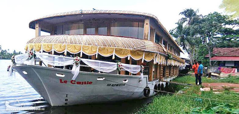 four bedroom luxury kerala houseboats